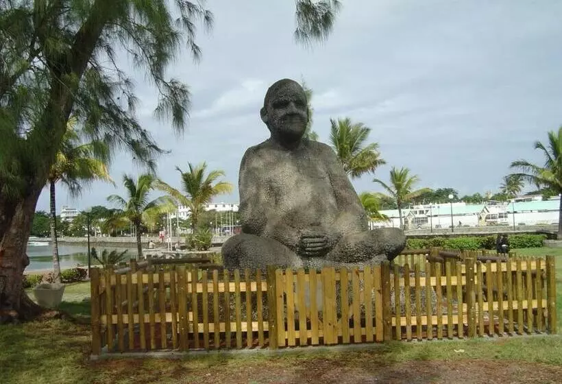 تختخواب و صبحانه Le Jardin De Beau Vallon