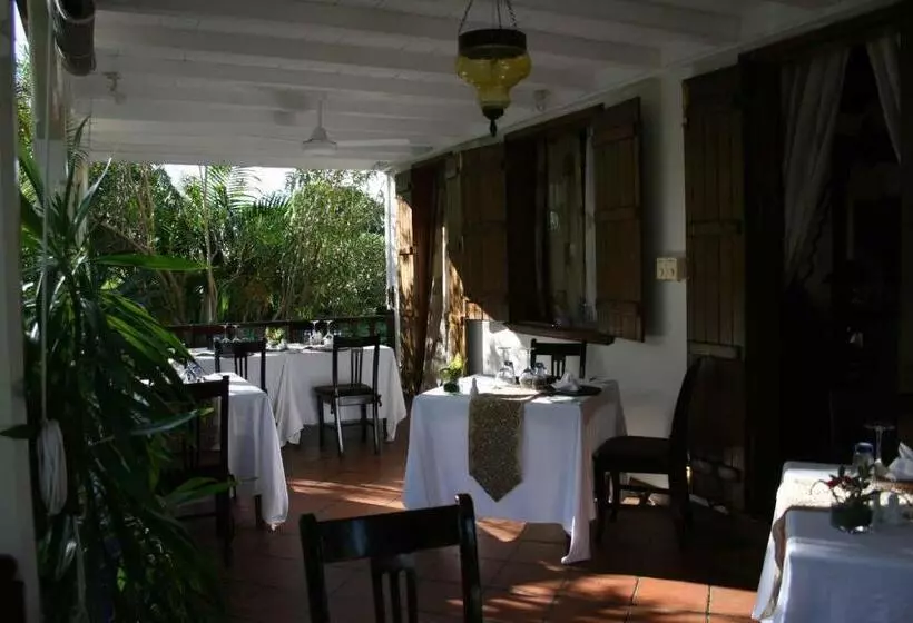 تختخواب و صبحانه Le Jardin De Beau Vallon