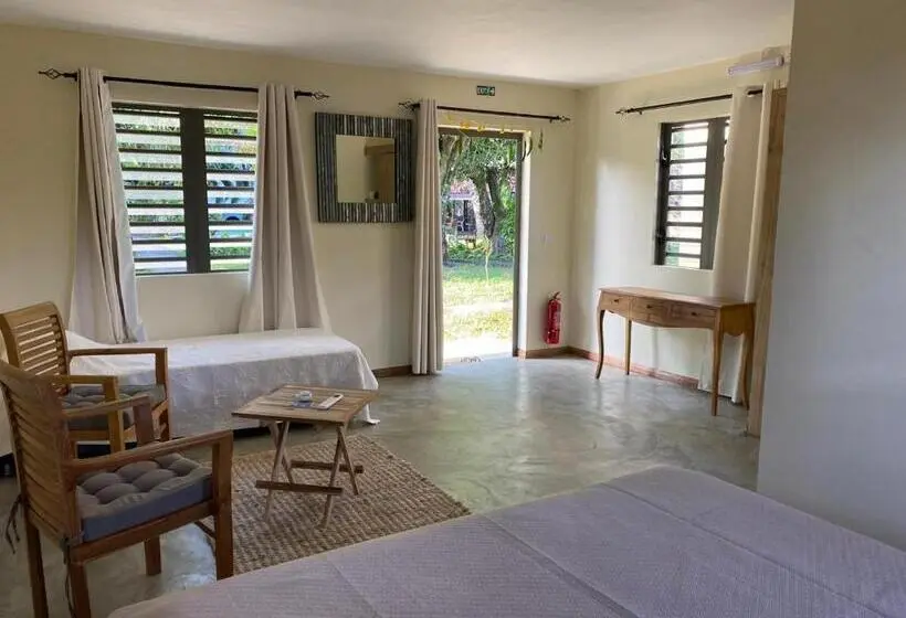 تختخواب و صبحانه Le Jardin De Beau Vallon