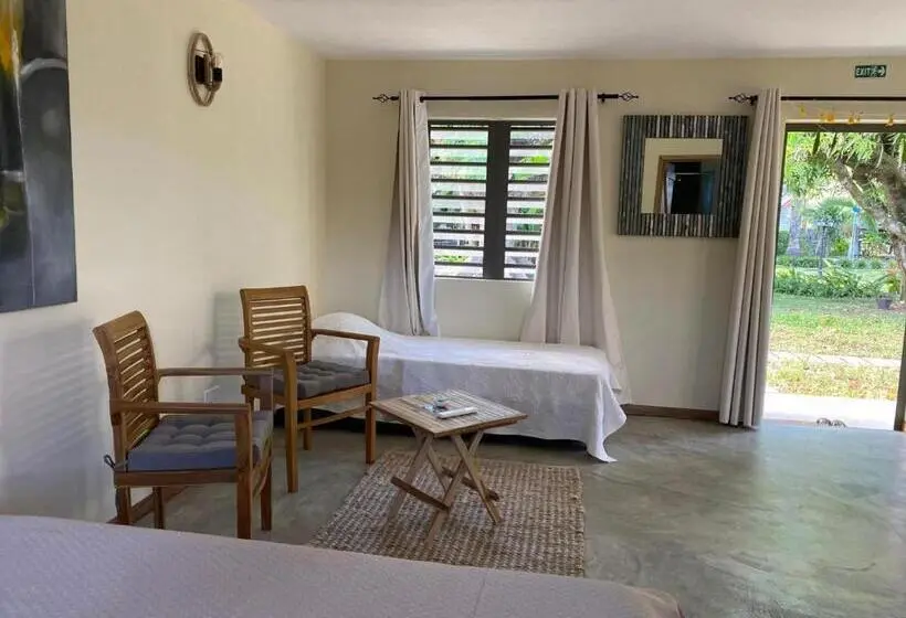 تختخواب و صبحانه Le Jardin De Beau Vallon