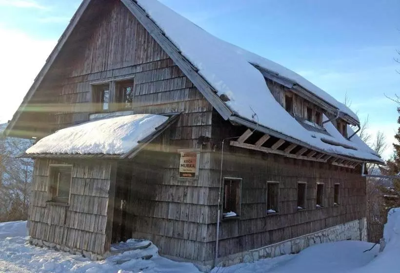 Chalet Hostel Murka