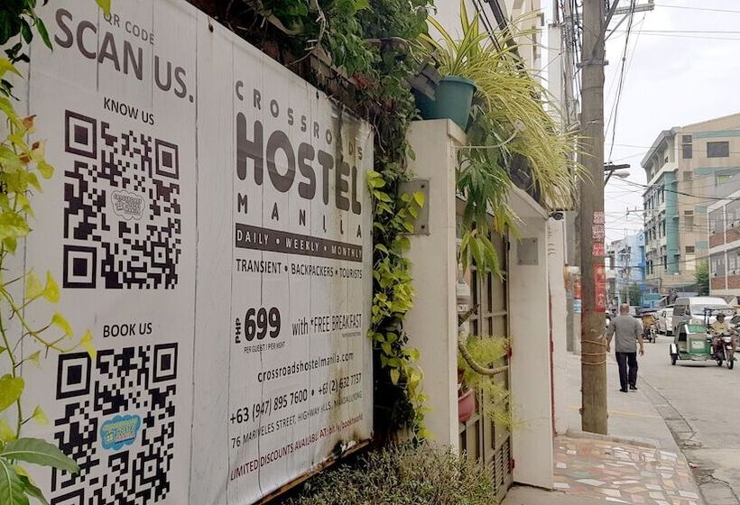 Crossroads Hostel Manila