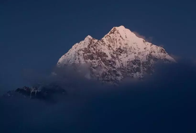 هتل Mountain Lodges Of Nepal   Lukla