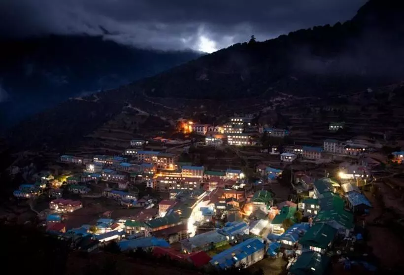 هتل Mountain Lodges Of Nepal   Lukla