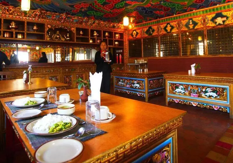 هتل Mountain Lodges Of Nepal   Lukla