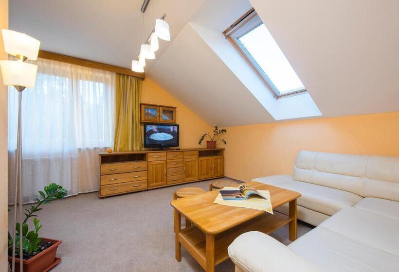 בית מלון כפרי Polovnik