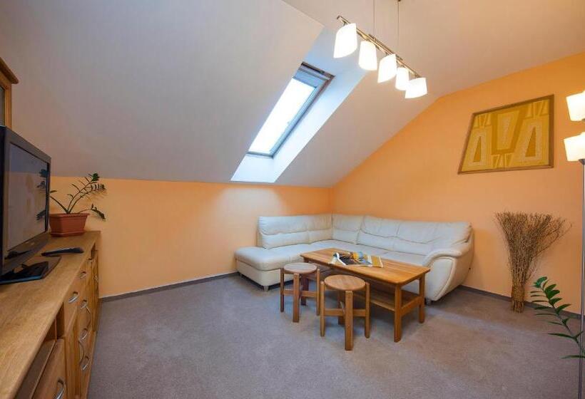 בית מלון כפרי Polovnik