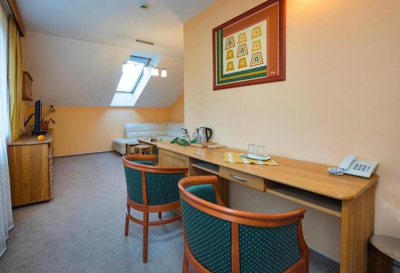 בית מלון כפרי Polovnik