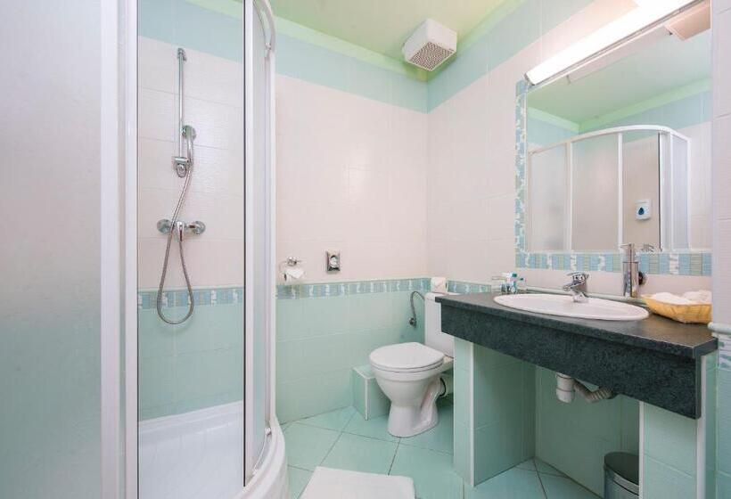 בית מלון כפרי Polovnik