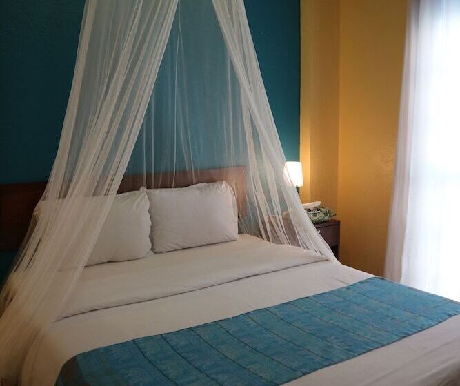 בית מלון כפרי The Sun Villa Beachfront Resort & Spa