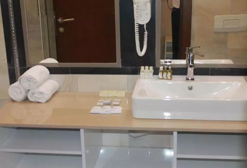 Mirage Hotel   Struga