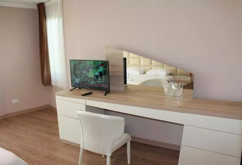 Mirage Hotel   Struga