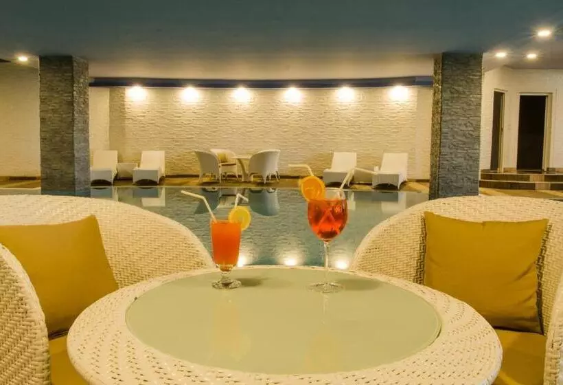 Mirage Hotel   Struga