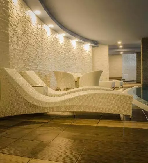Mirage Hotel   Struga