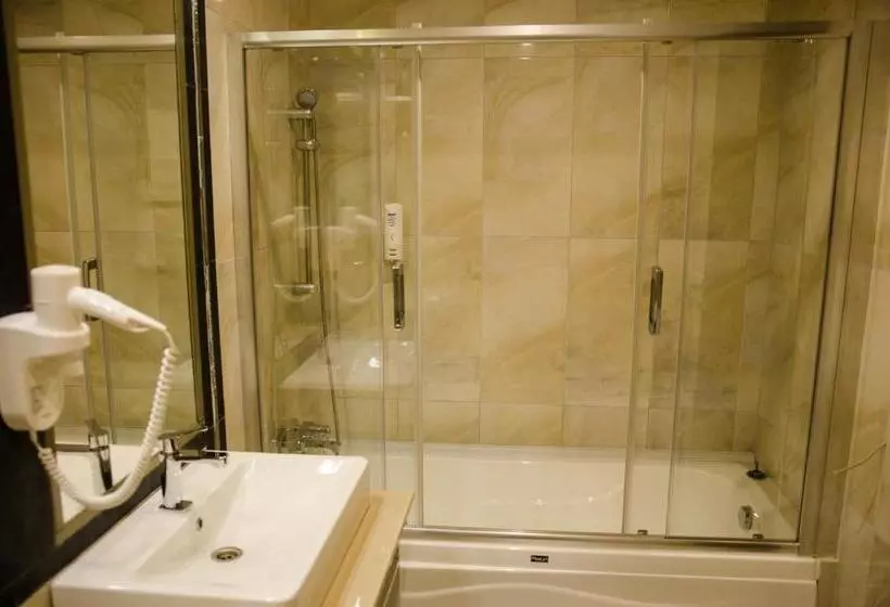Mirage Hotel   Struga