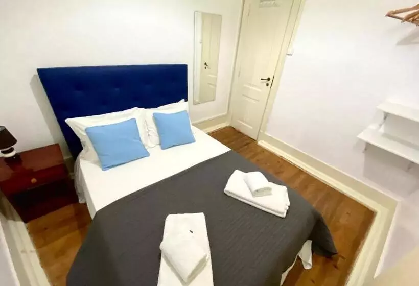 پانسیون Relax Chiado 3   Cute Little Double Room With Shared Bathroom