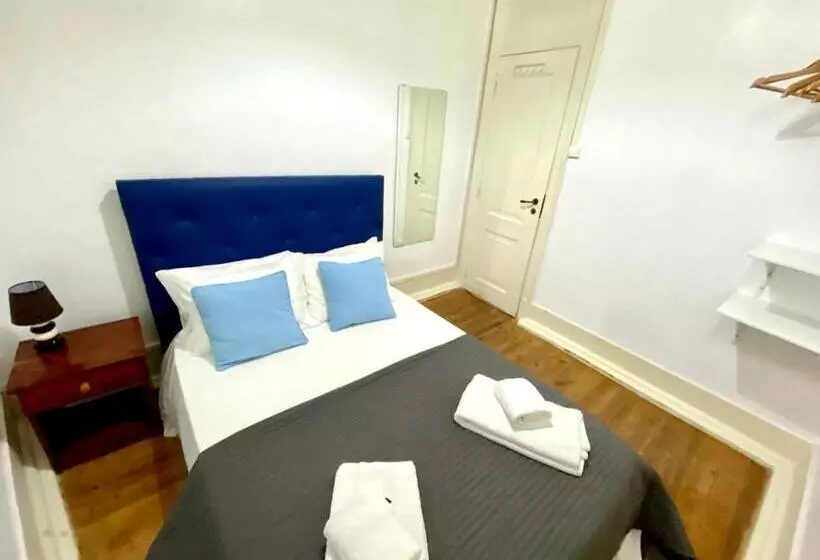 پانسیون Relax Chiado 3   Cute Little Double Room With Shared Bathroom