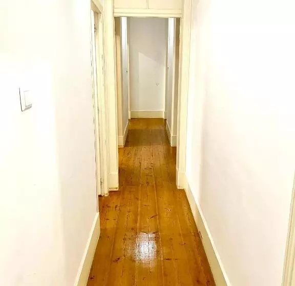 پانسیون Relax Chiado 3   Cute Little Double Room With Shared Bathroom