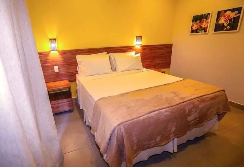 ホテル Pousada Tropicarim