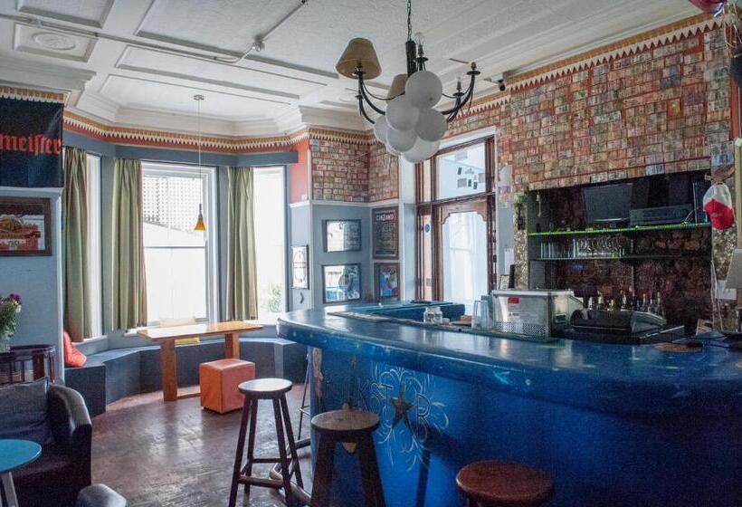 ユースホステル Big Blue Backpackers