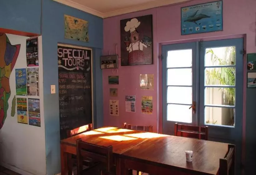 Retkeilymaja Hermanus Backpackers & Budget Accommodation
