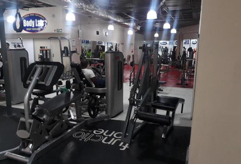 הוסטל Seaboard Hotel & Holiday Apartments