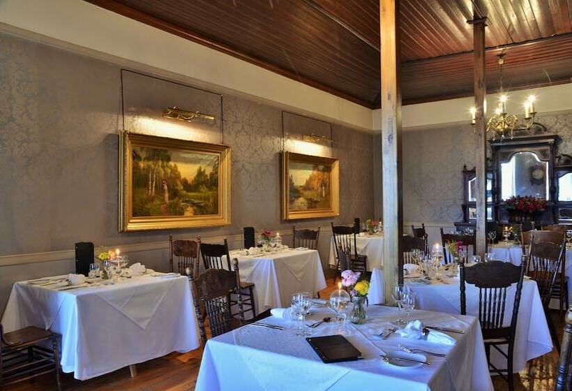 مبيت وإفطار 81 On Church Guest House