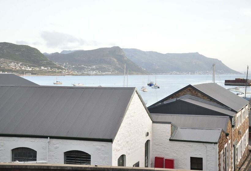 مبيت وإفطار Central Hotel Guest House