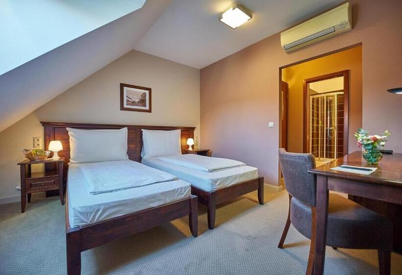 تختخواب و صبحانه Pension & Restaurant Patriot Trnava