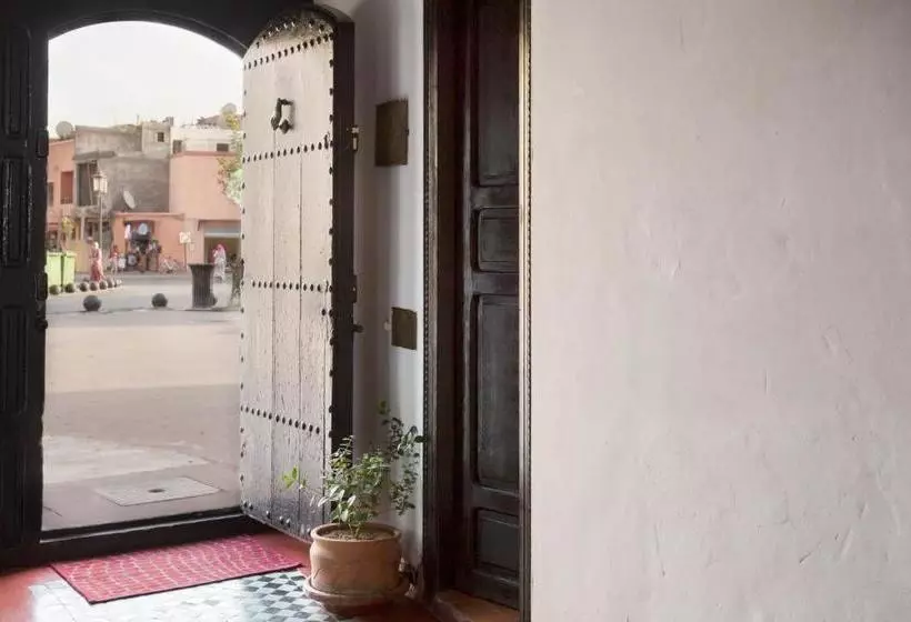 تختخواب و صبحانه Riad Les Rêves D'amélie