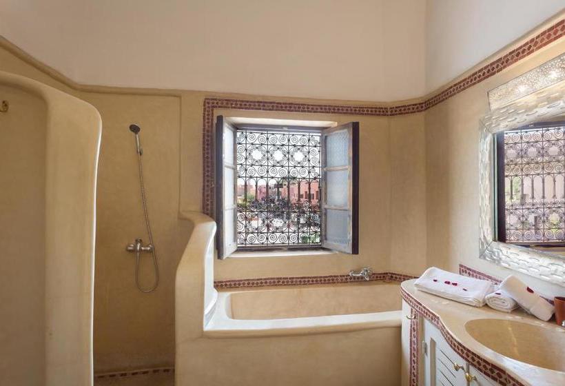 تختخواب و صبحانه Riad Les Rêves D'amélie