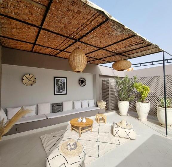 تختخواب و صبحانه Riad Les Rêves D'amélie