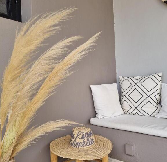 تختخواب و صبحانه Riad Les Rêves D'amélie