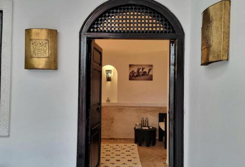 تختخواب و صبحانه Riad Les Rêves D'amélie