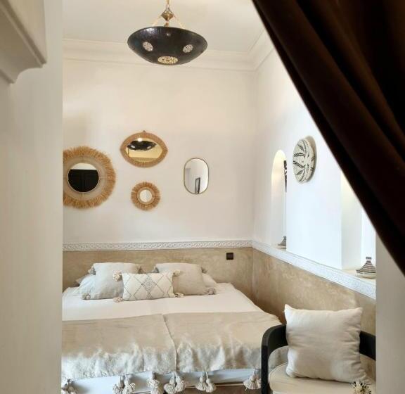 تختخواب و صبحانه Riad Les Rêves D'amélie