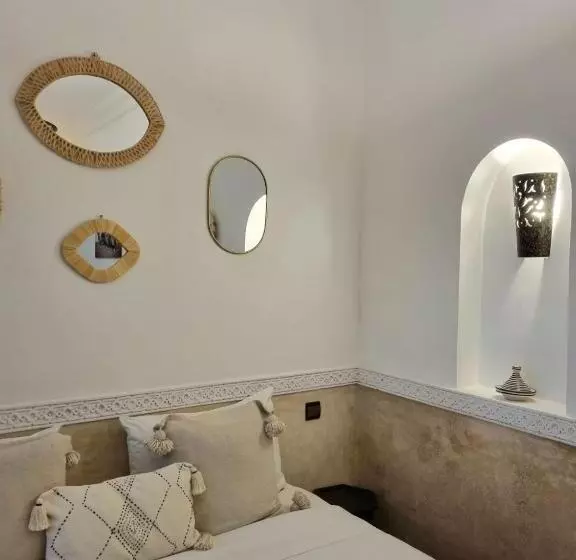 تختخواب و صبحانه Riad Les Rêves D'amélie