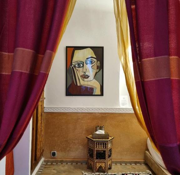 تختخواب و صبحانه Riad Les Rêves D'amélie