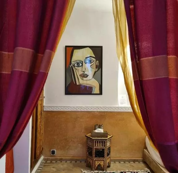 تختخواب و صبحانه Riad Les Rêves D'amélie