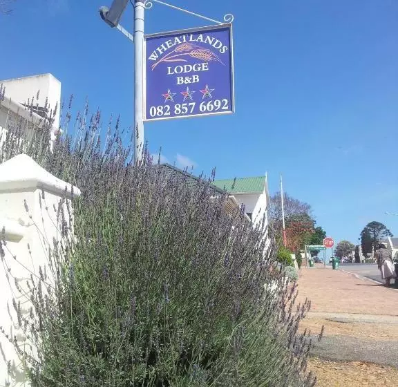 Aamiaismajoitus (B&B) Wheatlands Lodge