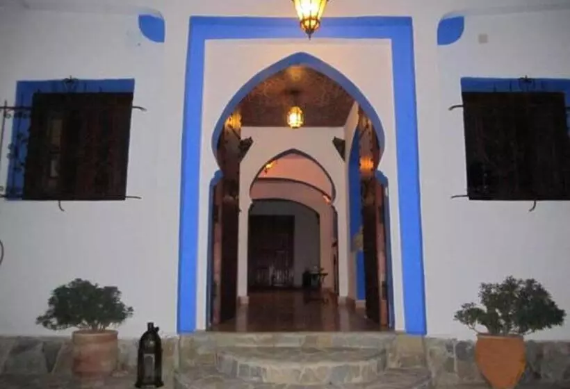 Hotelli Auberge Casa Linda