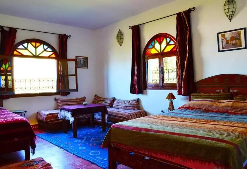 Hotelli Auberge Casa Linda