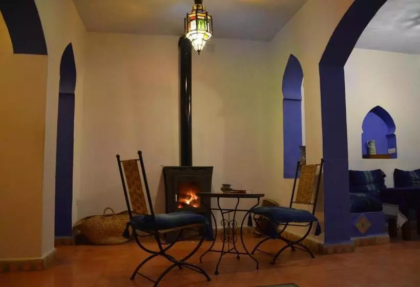 Hotelli Auberge Casa Linda