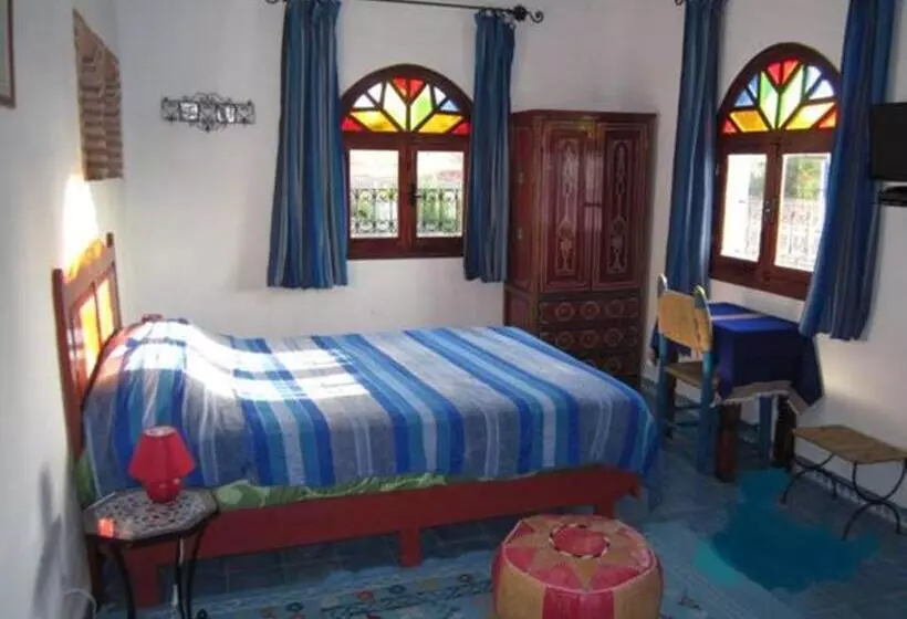 Hotelli Auberge Casa Linda