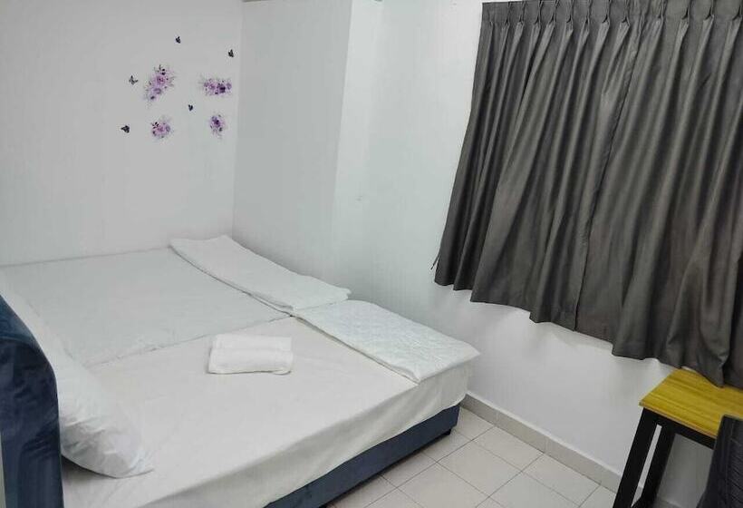 Cmn Hotel & Homestay