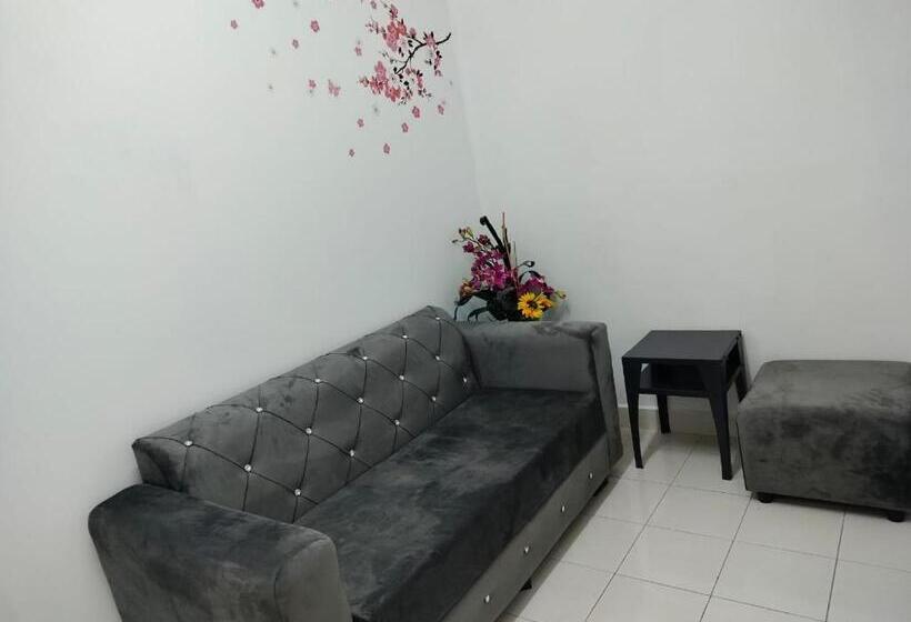 Cmn Hotel & Homestay