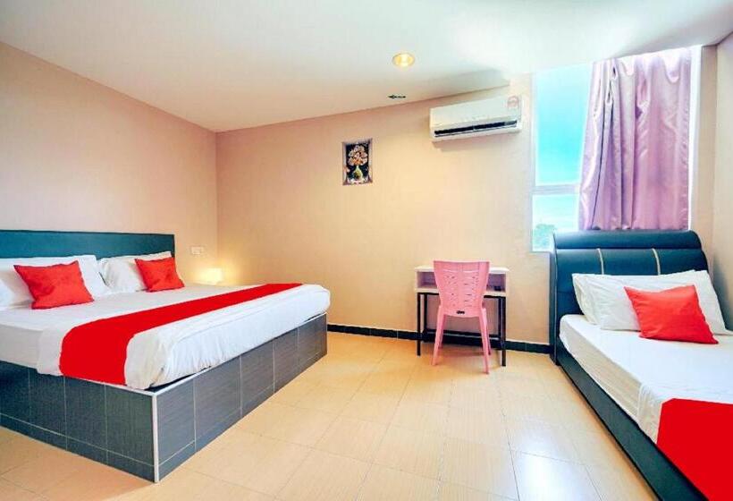 Cmn Hotel & Homestay