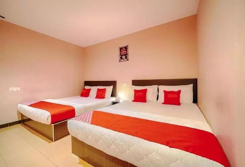 Cmn Hotel & Homestay