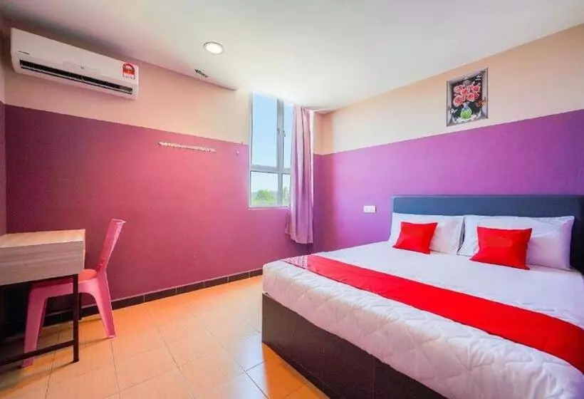 Cmn Hotel & Homestay