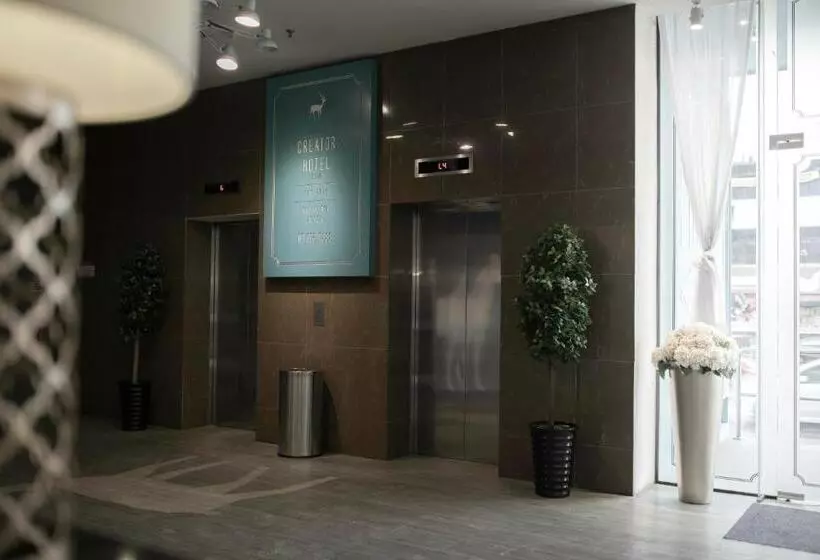 Hotel Creator