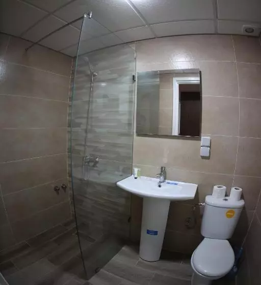 هتل Hôtel Des Lilas